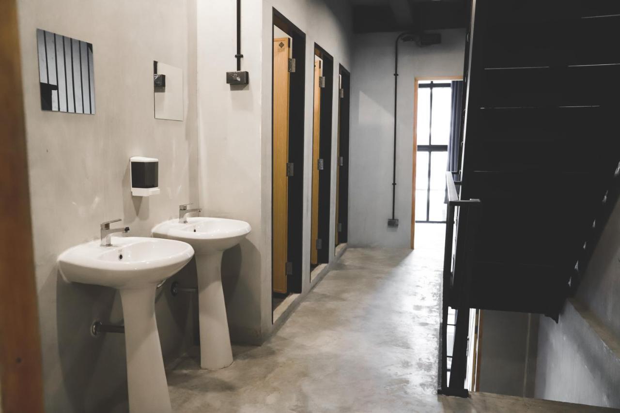 The Cube Hostel Khaosan Bangkok Exteriör bild