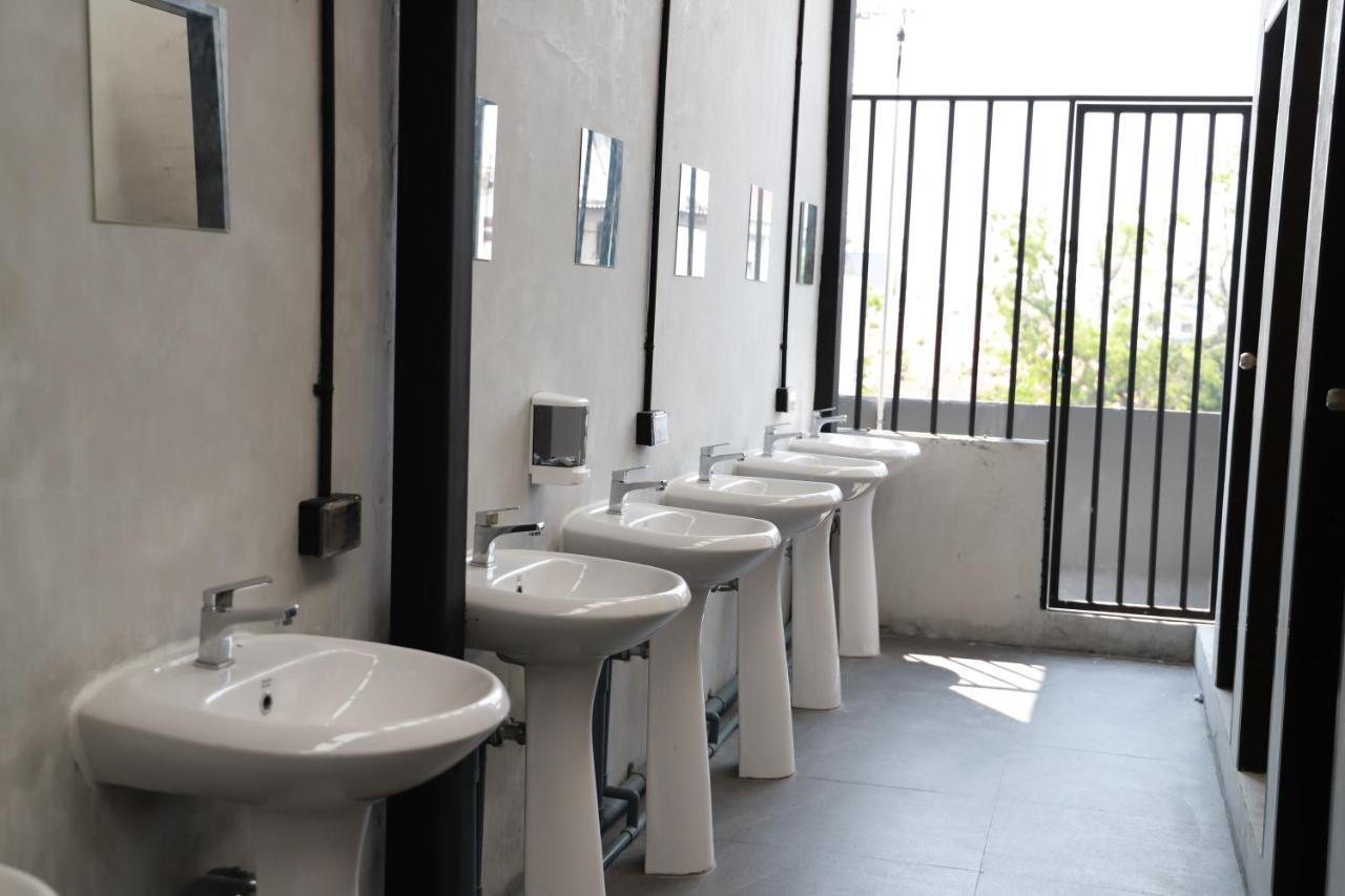 The Cube Hostel Khaosan Bangkok Exteriör bild